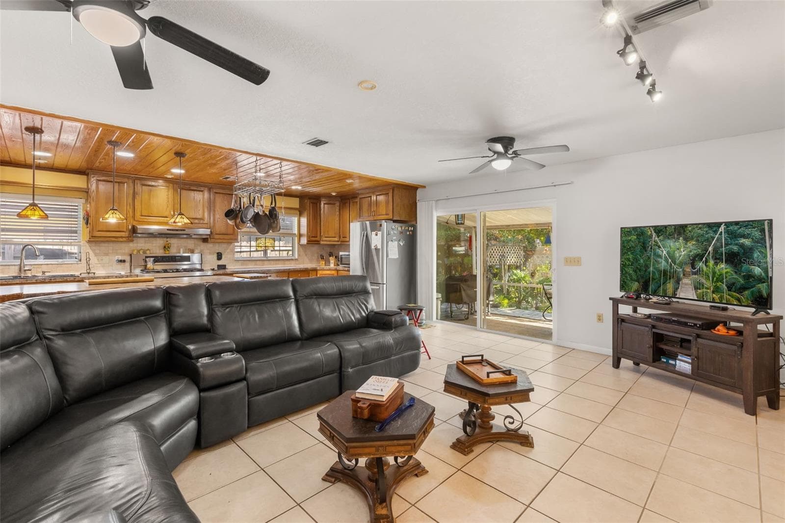 Single Family Residence at 623 GREEN MEADOW AVE, MAITLAND, photo 12 of 44