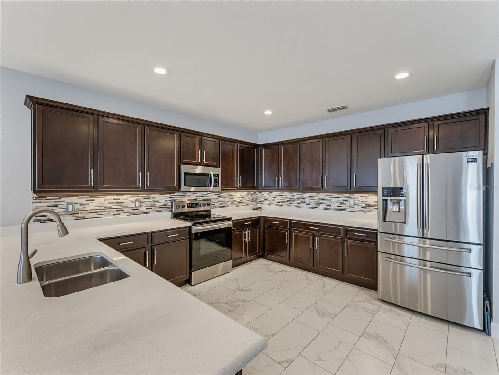 Single Family Residence at 8151 WILDER LOOP, LAKELAND, photo 12 of 70