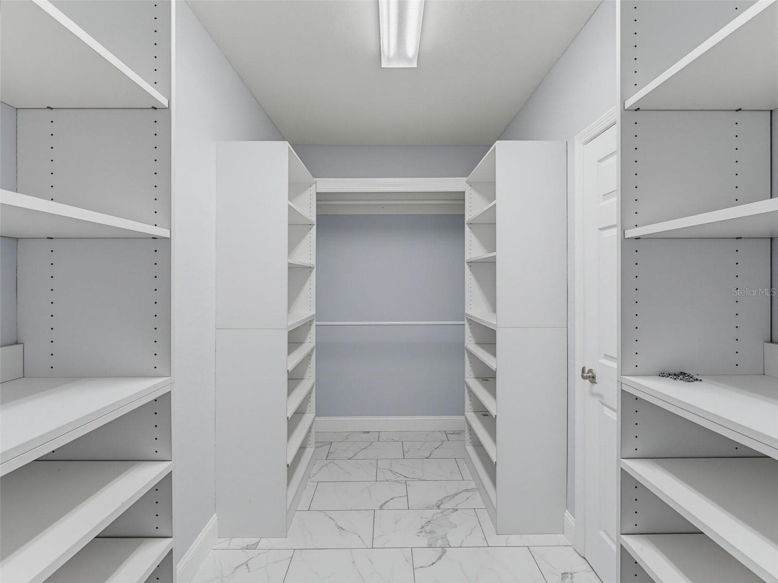 Custom Walk-in Wardrobe - 8151 WILDER LOOP, LAKELAND
