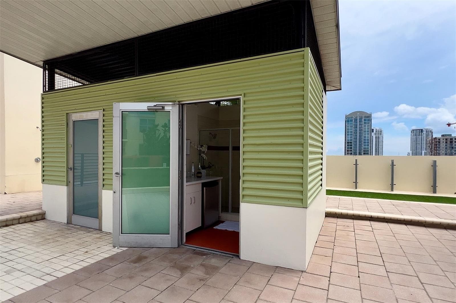 Condominium at 1208 E KENNEDY BLVD #410, TAMPA, photo 26 of 42
