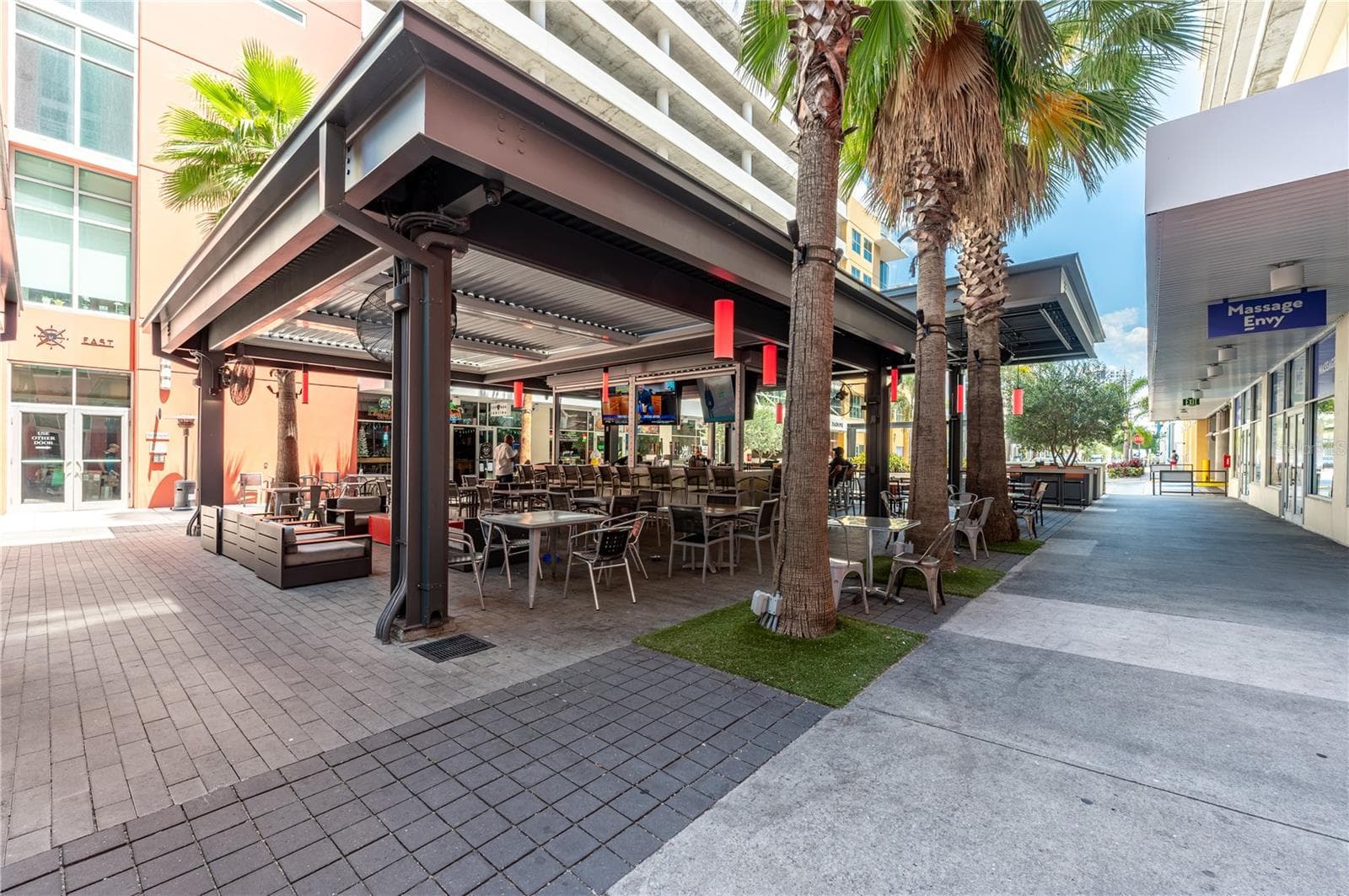 Condominium at 1208 E KENNEDY BLVD #410, TAMPA, photo 34 of 42