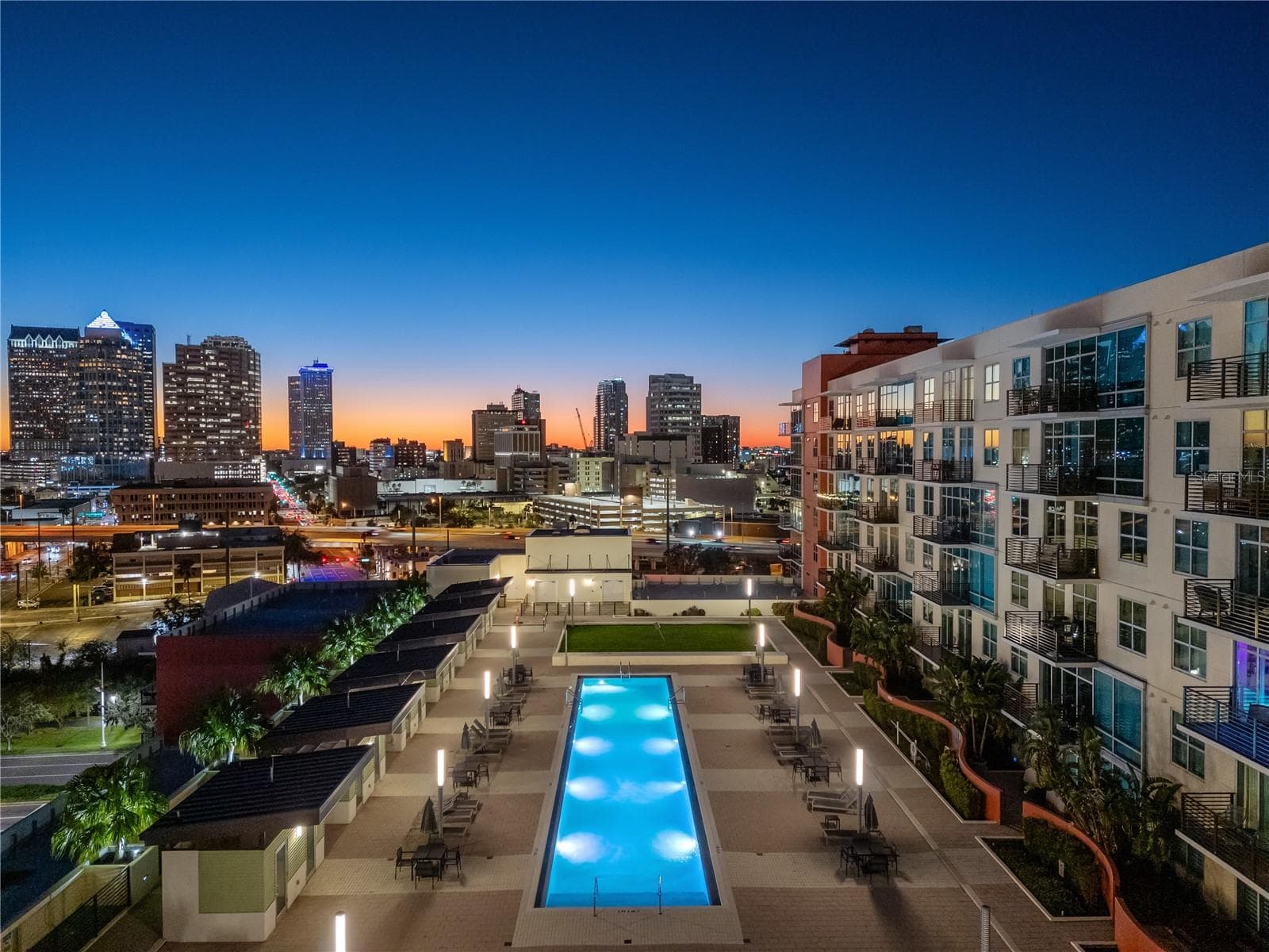 Condominium at 1208 E KENNEDY BLVD #410, TAMPA, photo 40 of 42