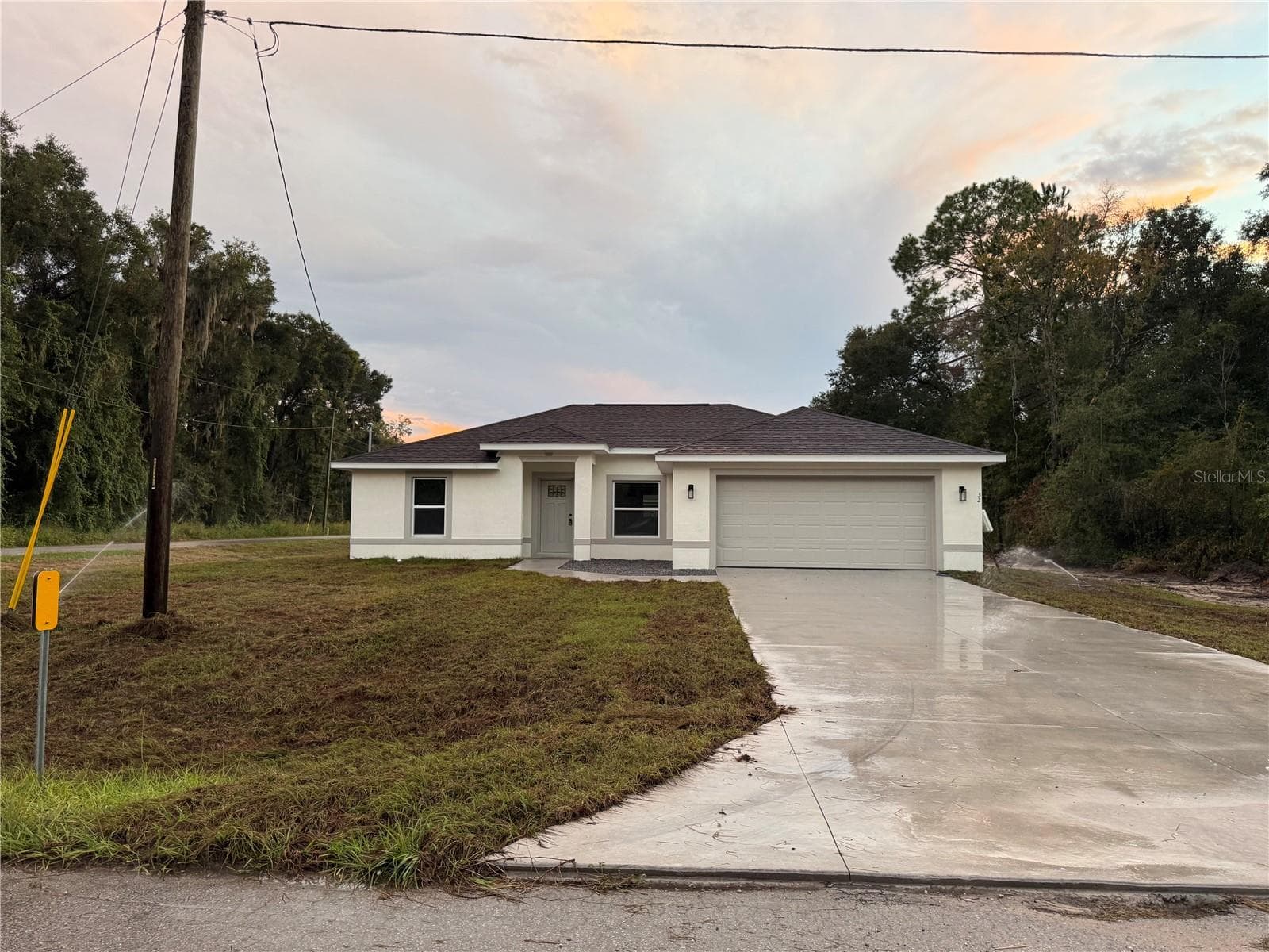 Single Family Residence at 32 LOCUST DRIVE CT, OCALA, photo 2 of 23