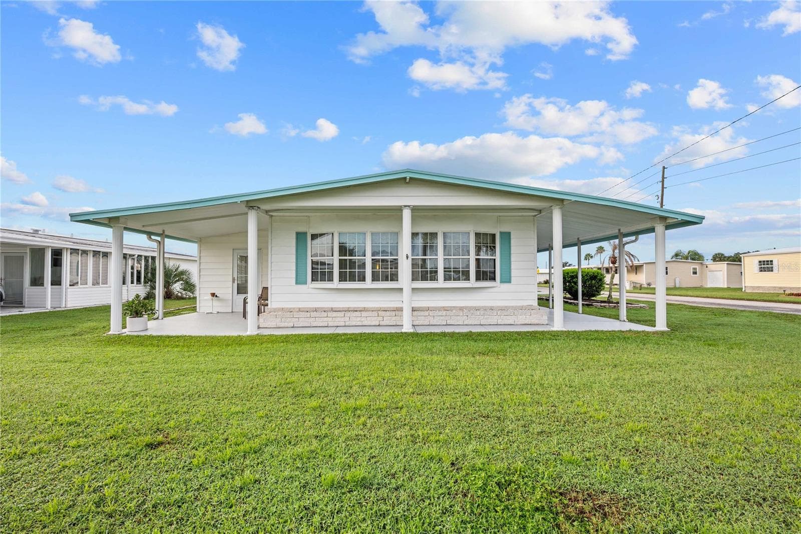 Double pane windows throughout - 5352 PLANT ST, ZEPHYRHILLS