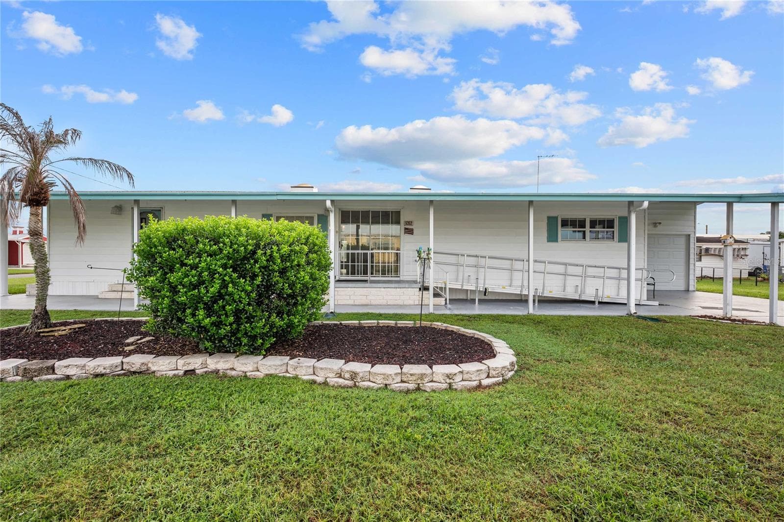 Manufactured Home at 5352 PLANT ST, ZEPHYRHILLS, photo 5 of 77