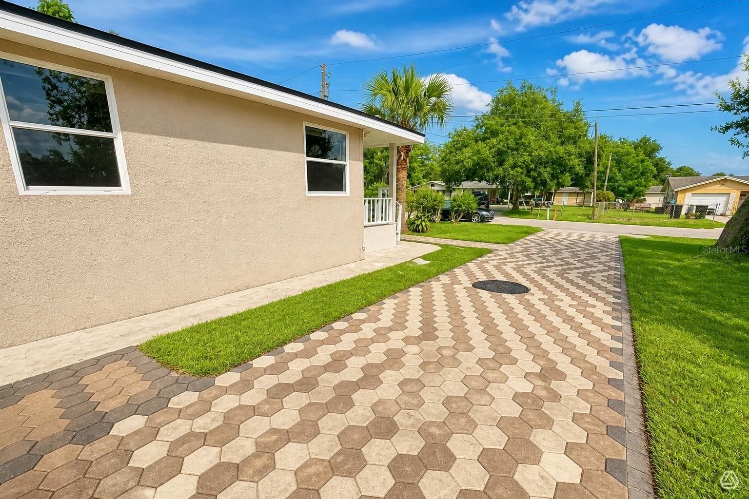 Single Family Residence at 430 3RD ST, OCOEE, photo 2 of 11
