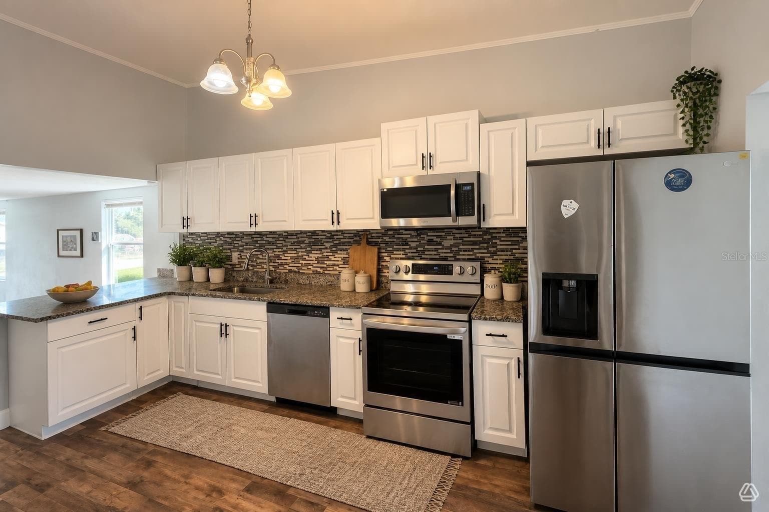 Single Family Residence at 430 3RD ST, OCOEE, photo 5 of 11