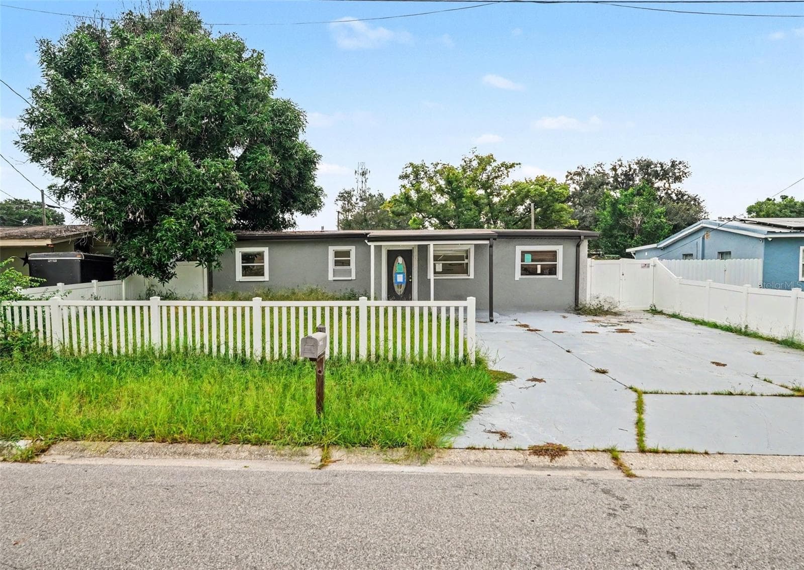 Single Family Residence at 10925 N FLORENCE AVE, TAMPA, photo 2 of 28