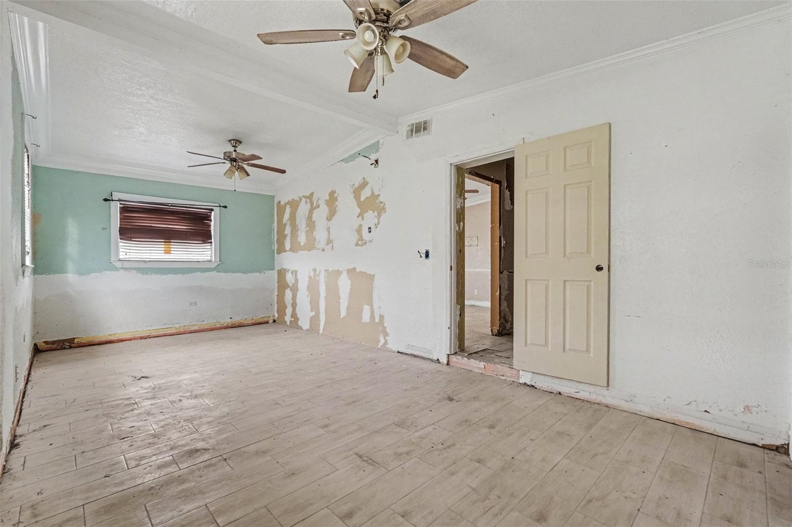 Single Family Residence at 10925 N FLORENCE AVE, TAMPA, photo 12 of 28