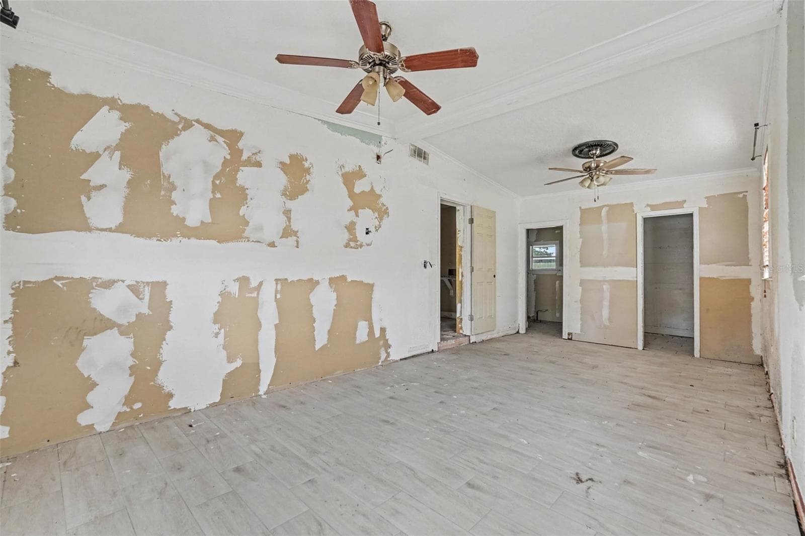 Single Family Residence at 10925 N FLORENCE AVE, TAMPA, photo 14 of 28