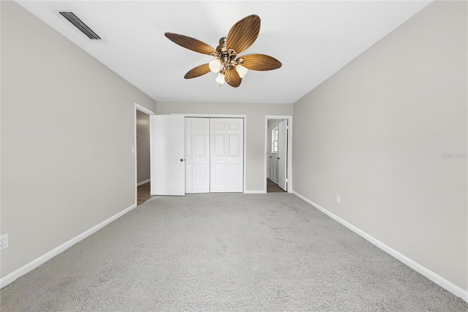 Single Family Residence at 1322 GLENGREEN LN, LAKELAND, photo 7 of 18