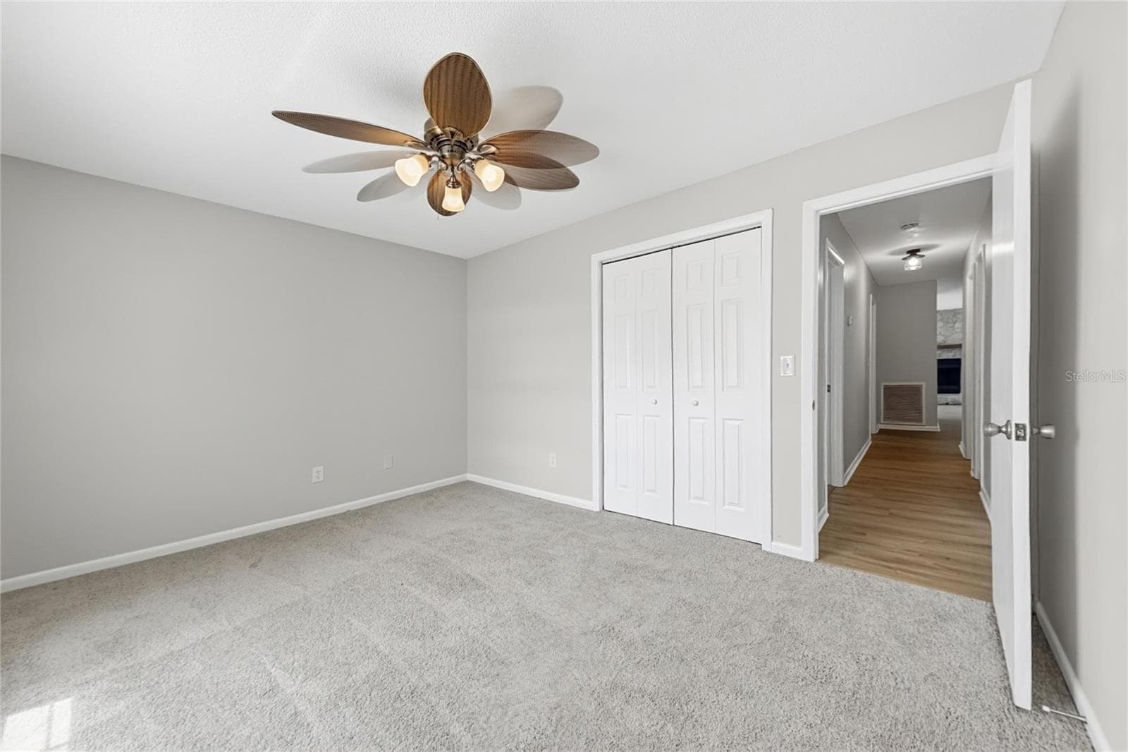 Single Family Residence at 1322 GLENGREEN LN, LAKELAND, photo 13 of 18