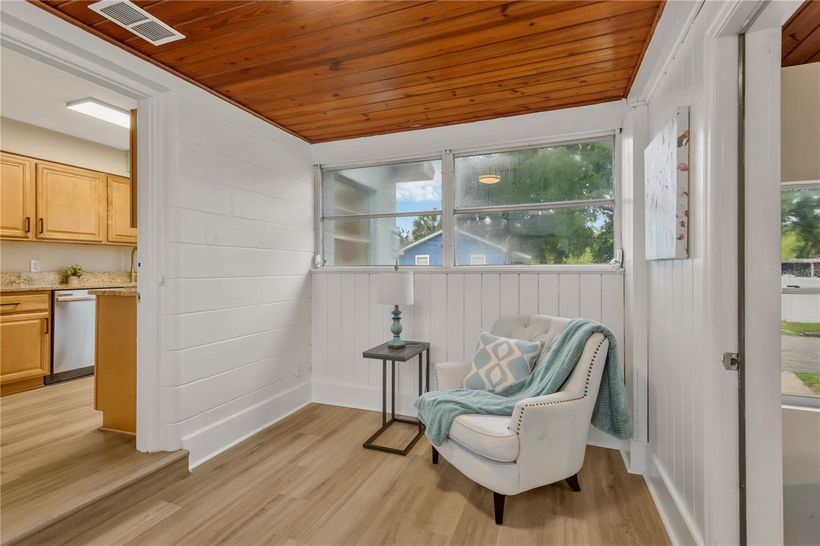 Single Family Residence at 702 E BROAD ST, TAMPA, photo 8 of 22