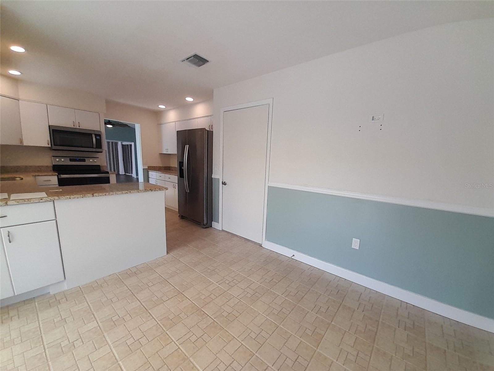Townhouse at 3520 57TH AVENUE CIR W #2, BRADENTON, photo 6 of 27