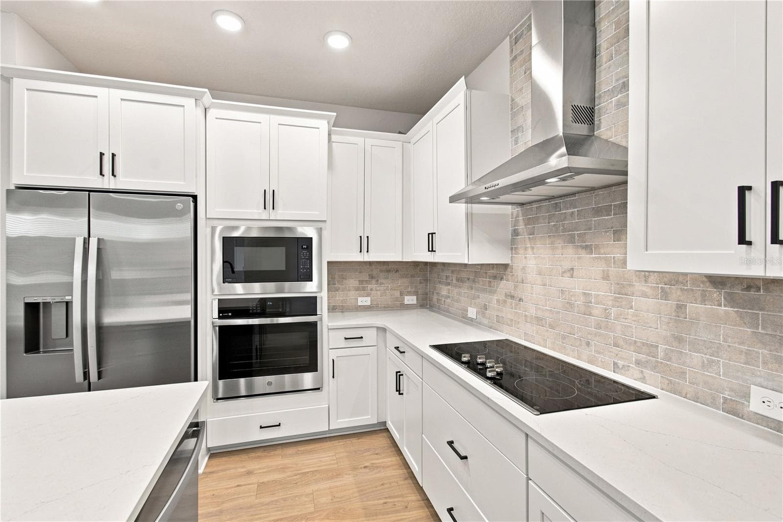 Kitchen - 5617 WHITE IBIS PT, ST CLOUD