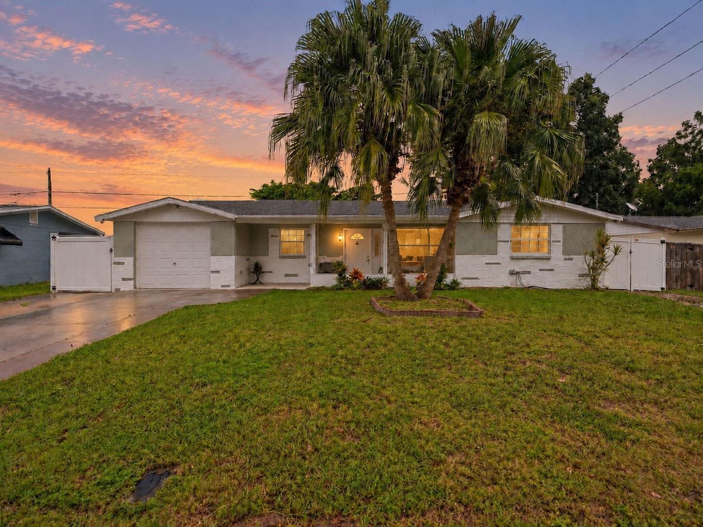 Single Family Residence at 5223 DRIFT TIDE DR, NEW PORT RICHEY, photo 2 of 27