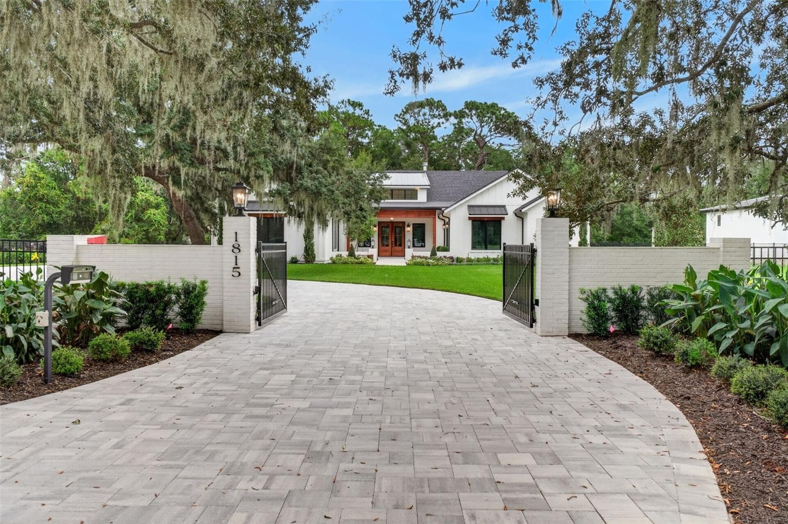 Gated entrance for utlimate privacy - 1815 WINDERMERE RD, WINDERMERE
