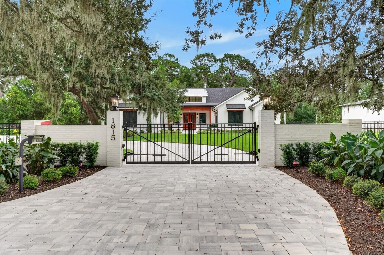 Gated entrance for utlimate privacy - 1815 WINDERMERE RD, WINDERMERE