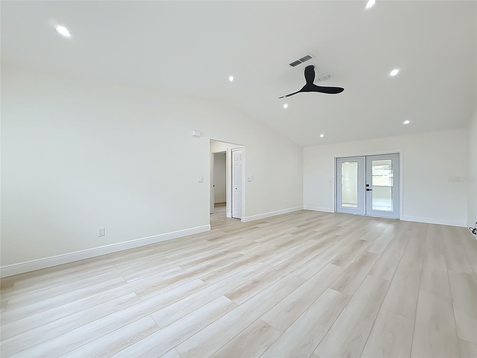 Single Family Residence at 13553 SE 39TH TER, SUMMERFIELD, photo 3 of 69