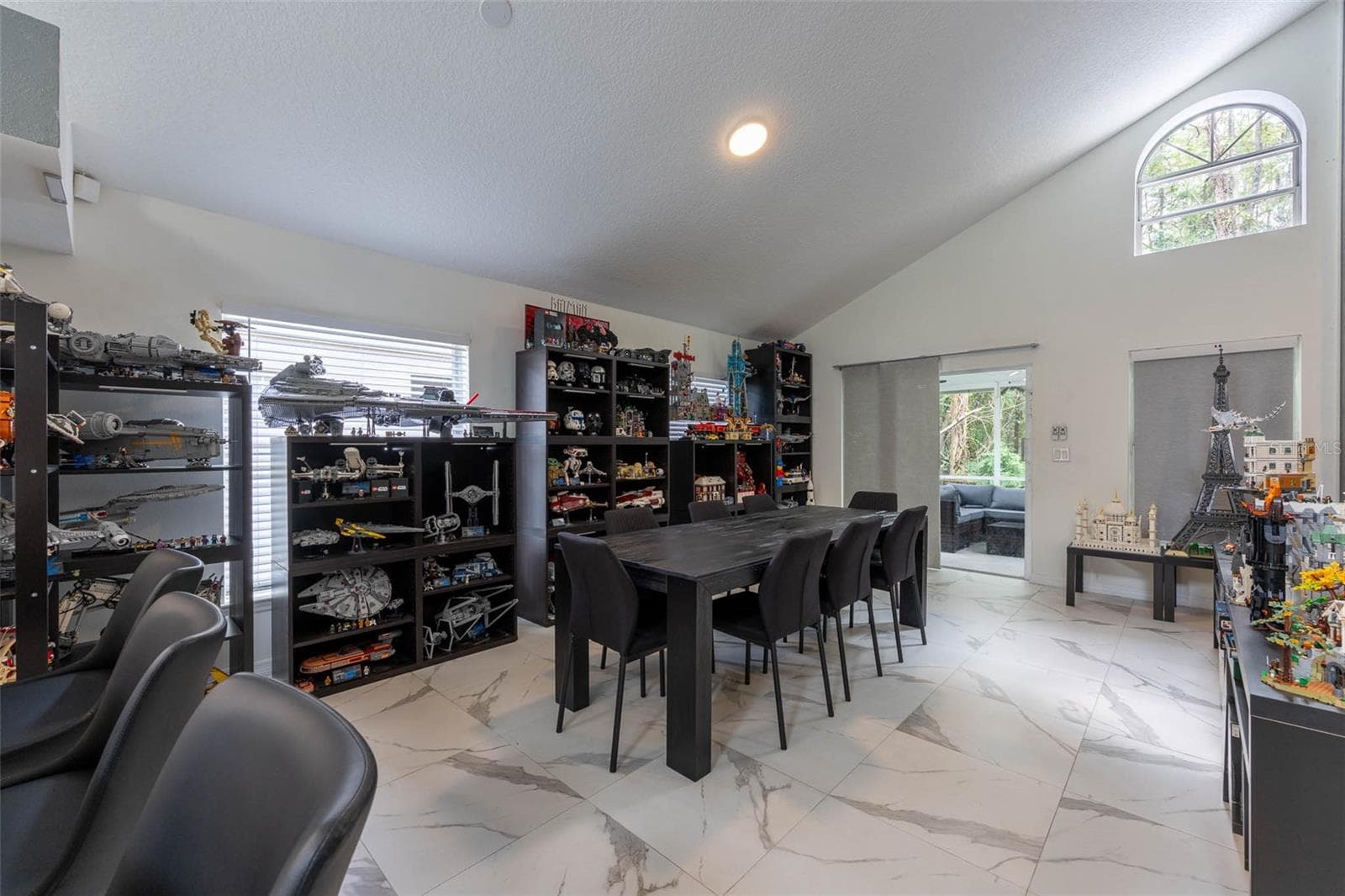 Single Family Residence at 10720 SPRING BROOK LN, ORLANDO, photo 7 of 19