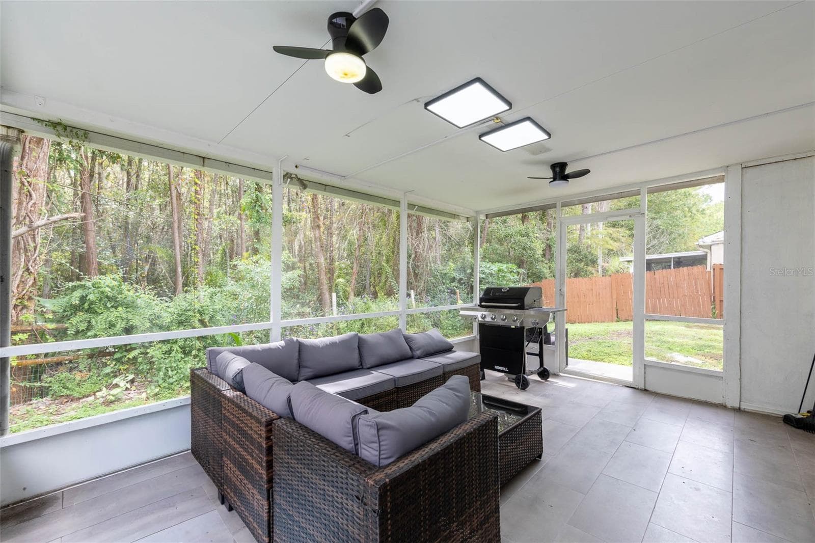 Single Family Residence at 10720 SPRING BROOK LN, ORLANDO, photo 14 of 19