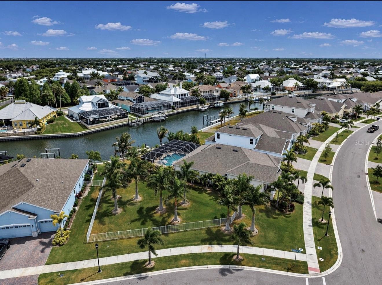 Single Family Residence at 954 SIGNET DR, APOLLO BEACH, photo 4 of 63