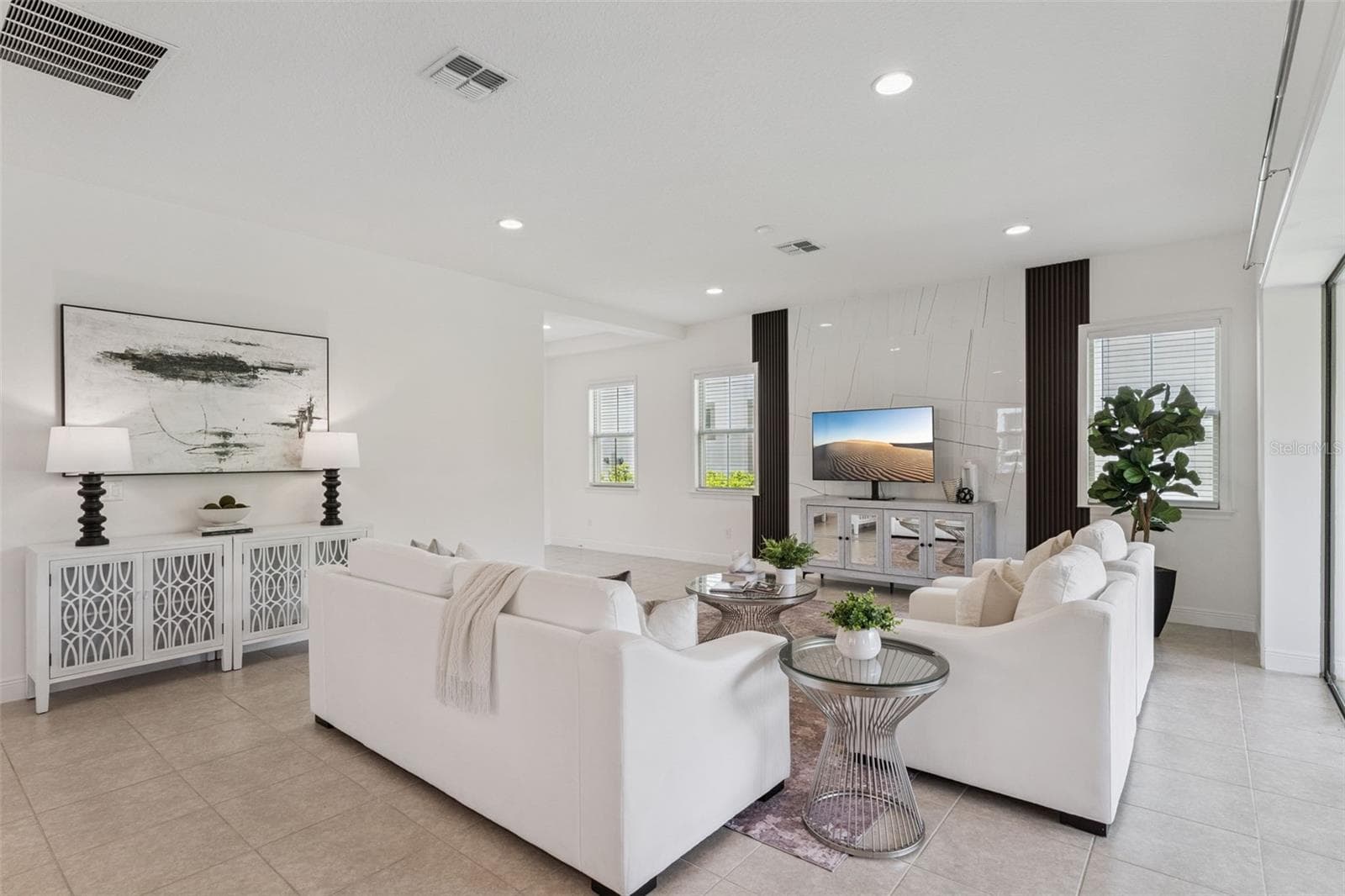 Single Family Residence at 13169 BROMBOROUGH DR, ORLANDO, photo 12 of 42