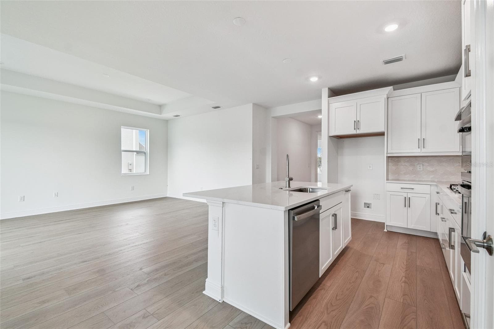 Single Family Residence at 161 VISTERA BLVD, NOKOMIS, photo 10 of 36