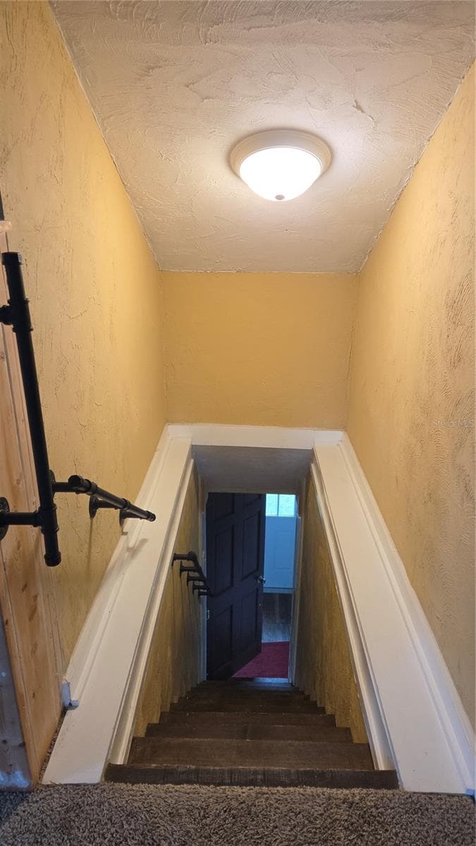 Apartment at 1411 E NEW YORK AVE, DELAND, photo 21 of 24