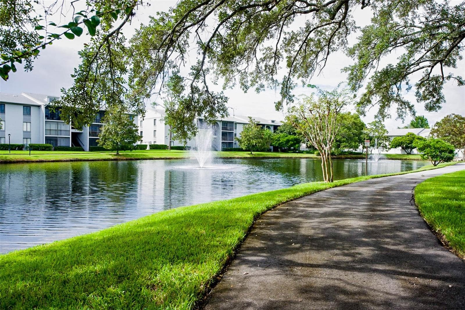 Condominium at 1228 S PINE RIDGE CIR #H2, SANFORD, photo 3 of 36