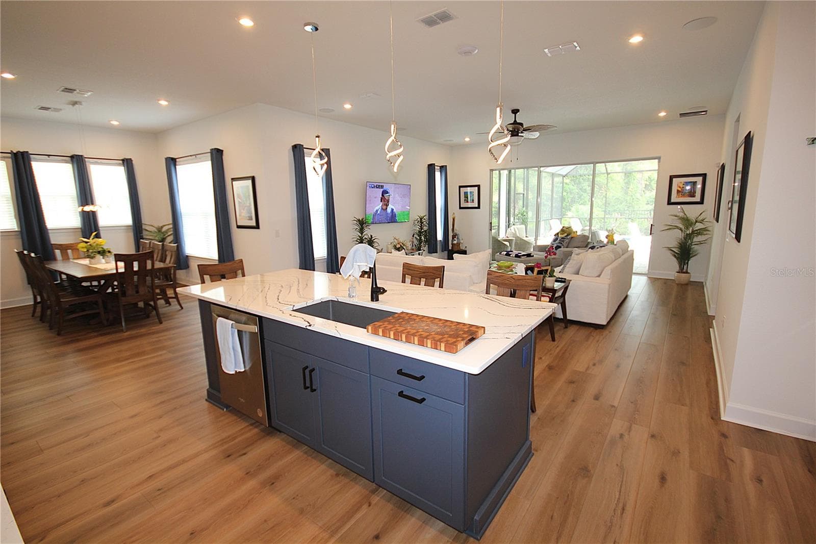 QUARTZ COUNTERTOPS - 1859 BEACH RIDGE RD, CELEBRATION