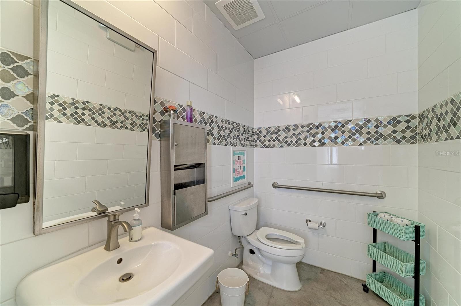 Bathroom - 3004 AVENUE C, HOLMES BEACH