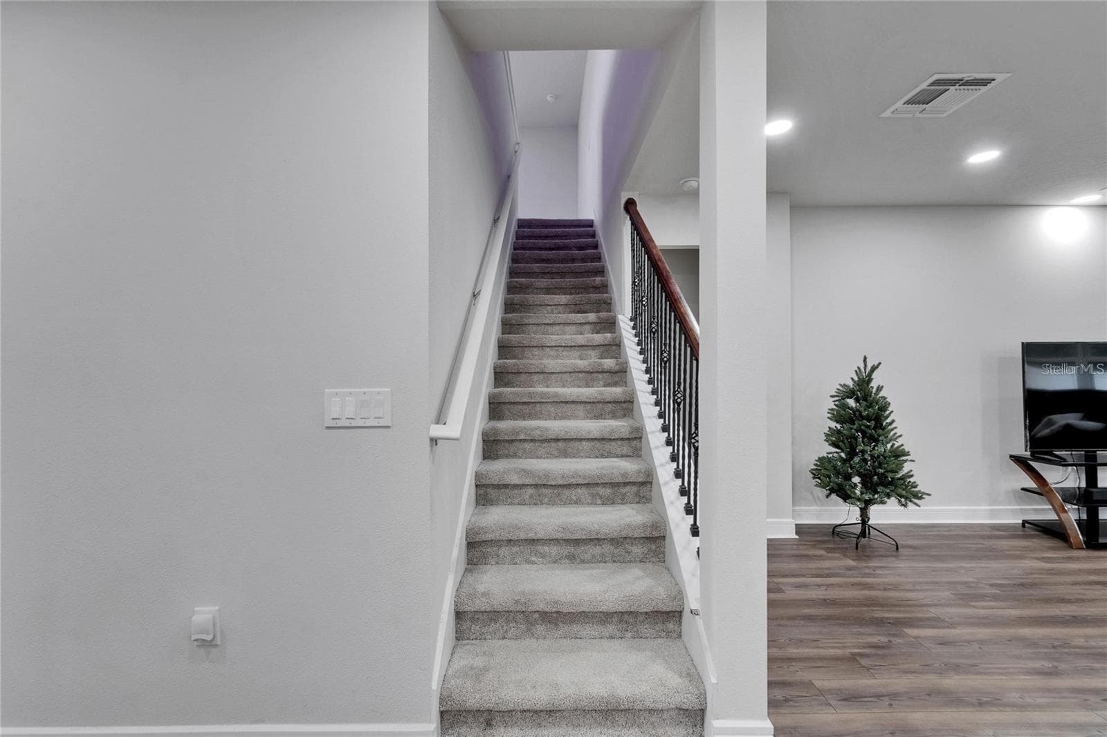 Single Family Residence at 6658 DEVLIN LN, WESLEY CHAPEL, photo 19 of 56