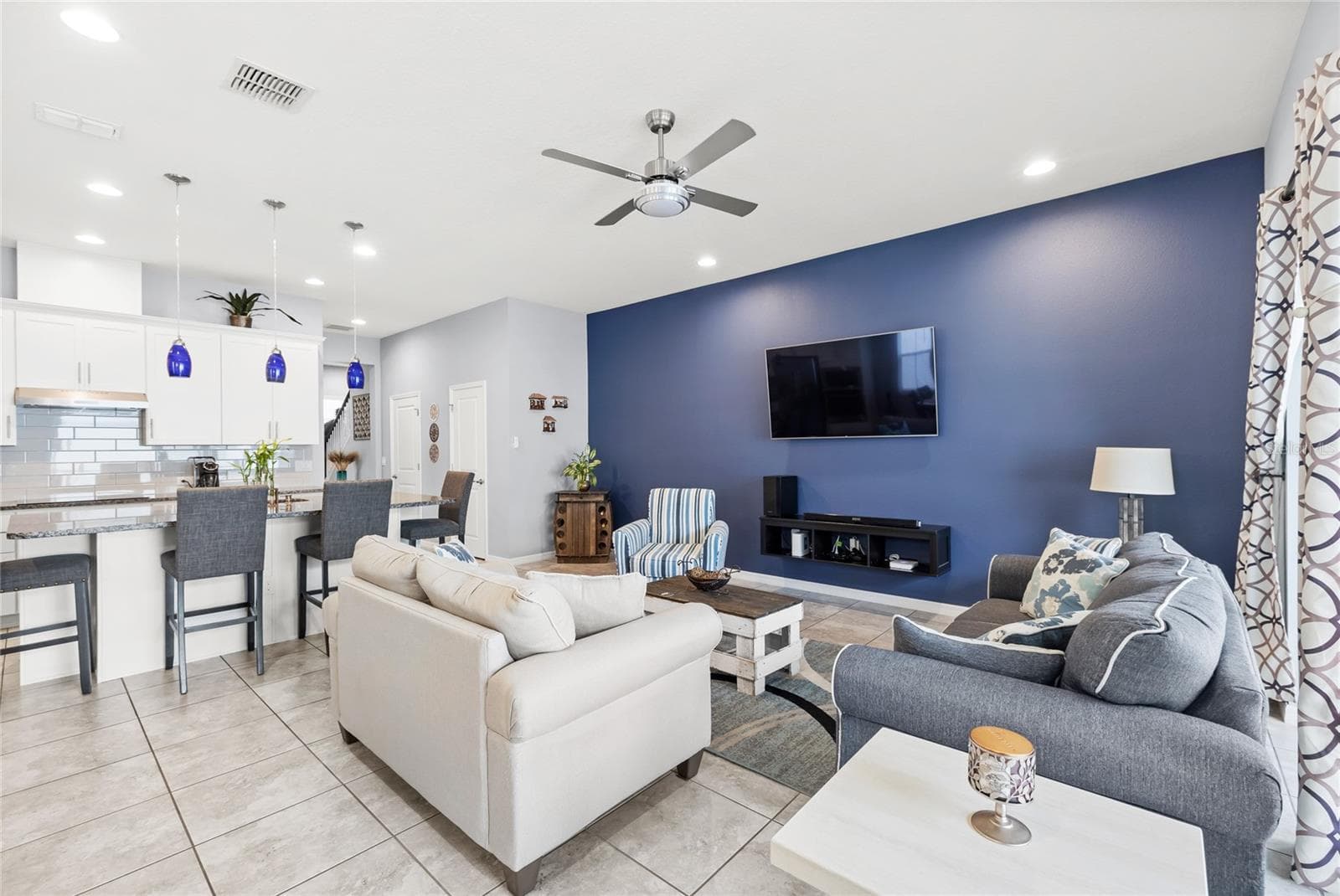 Single Family Residence at 15411 GILLIGAN CT, WINTER GARDEN, photo 7 of 27