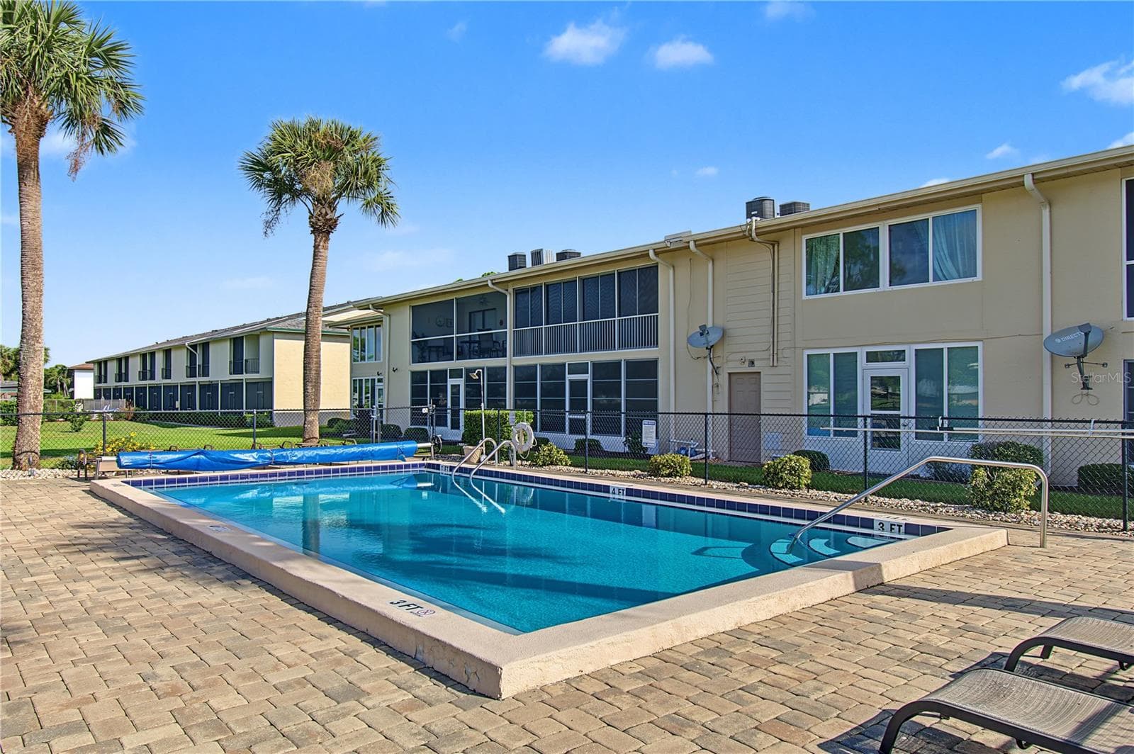 private pool at condo - 3621 EDGEWATER DR #207, SEBRING