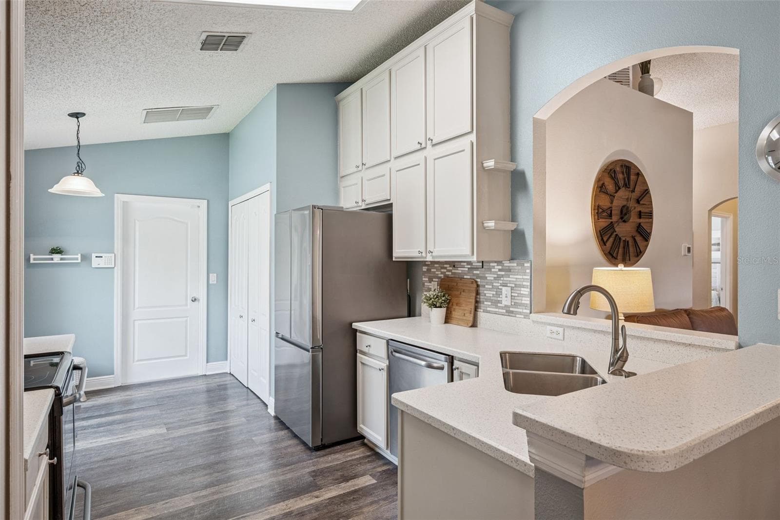 Single Family Residence at 2219 HILLSHIRE DR, ORLANDO, photo 5 of 29