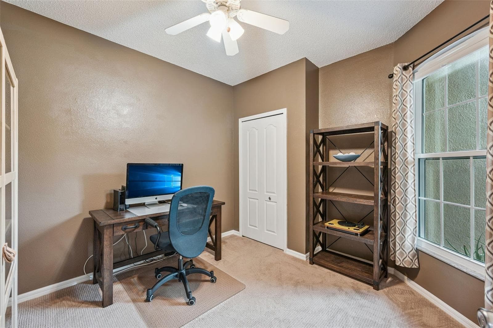 Single Family Residence at 2219 HILLSHIRE DR, ORLANDO, photo 11 of 29