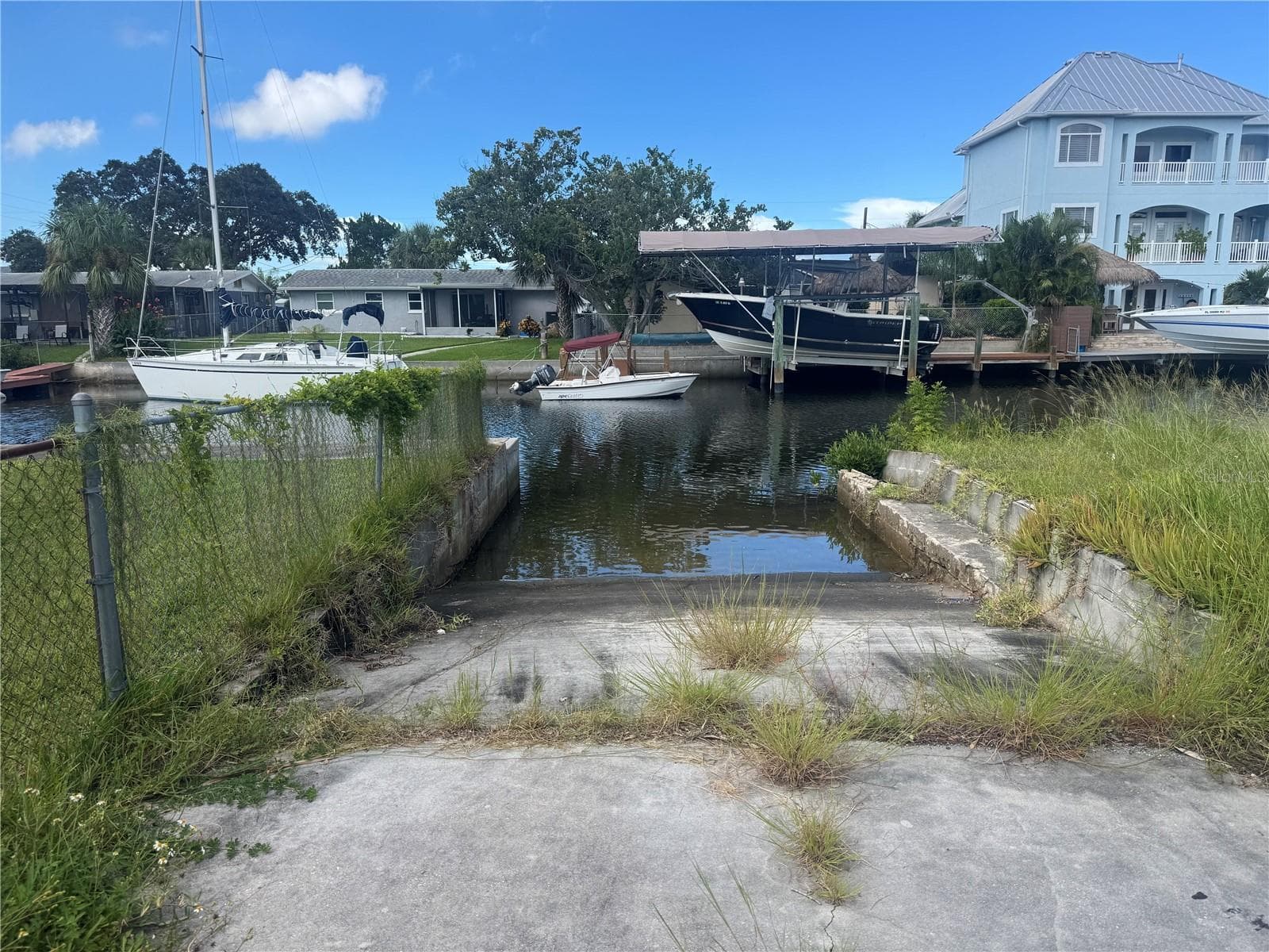 Private Boat Ramp - 13233 SUSAN DR, HUDSON