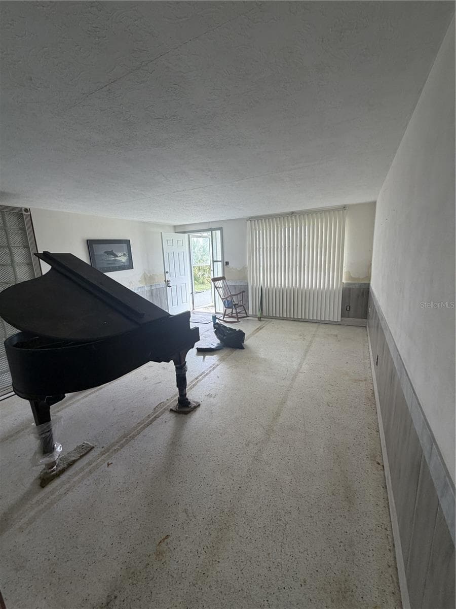 Single Family Residence at 13233 SUSAN DR, HUDSON, photo 7 of 18