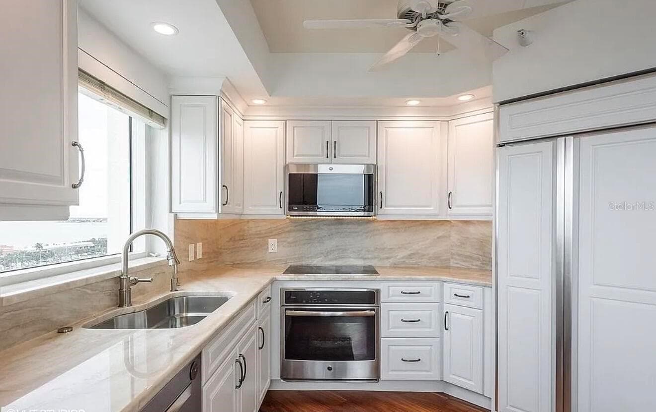Condominium at 1180 GULF BLVD #806, CLEARWATER, photo 6 of 31