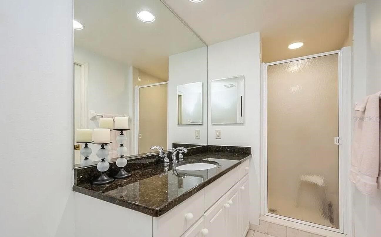 Condominium at 1180 GULF BLVD #806, CLEARWATER, photo 16 of 31
