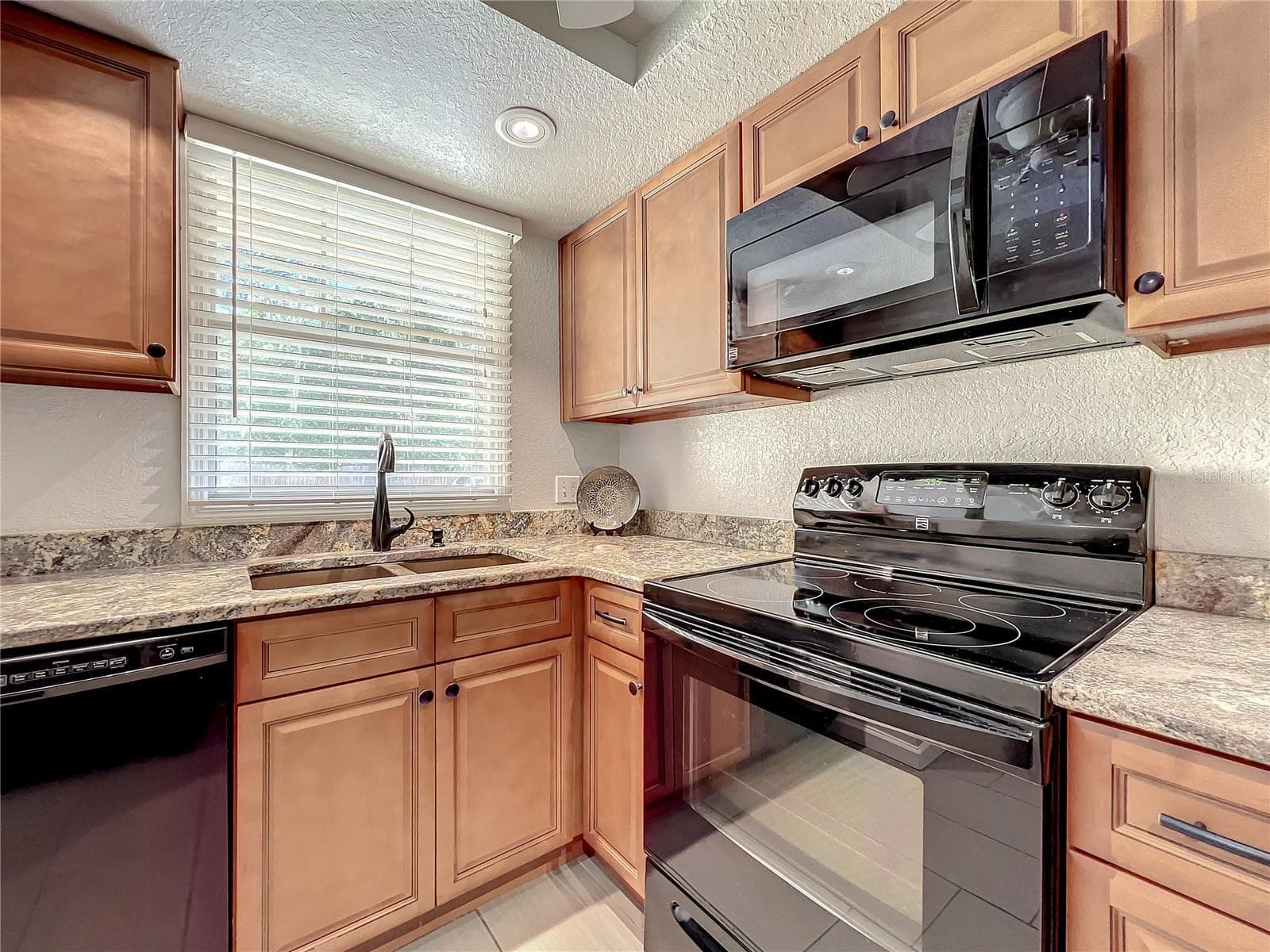 Condominium at 784 E MICHIGAN ST #25, ORLANDO, photo 9 of 52