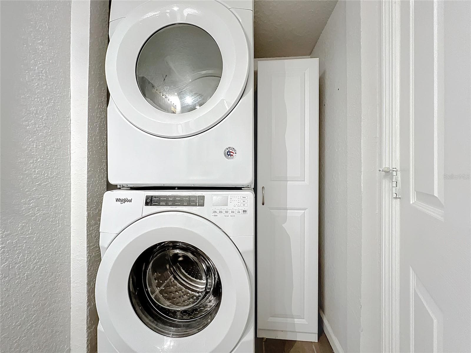 Hall bath with WD - 784 E MICHIGAN ST #25, ORLANDO