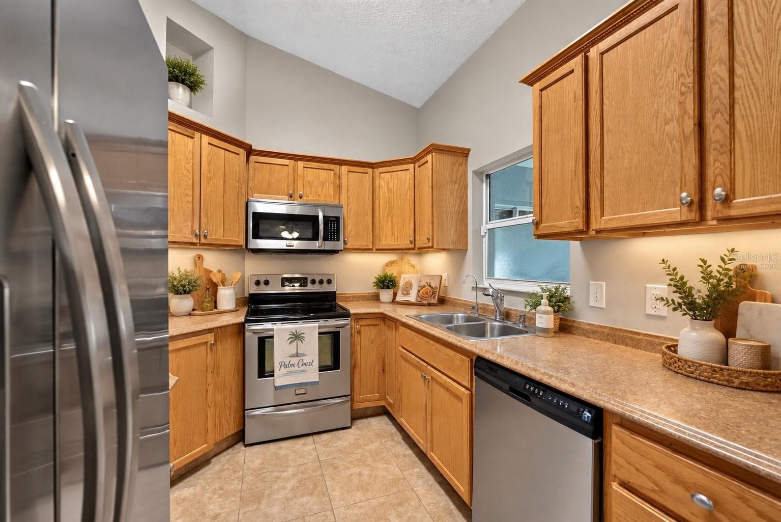 Kitchen Virtually Staged - 39 FISCHER LN, PALM COAST