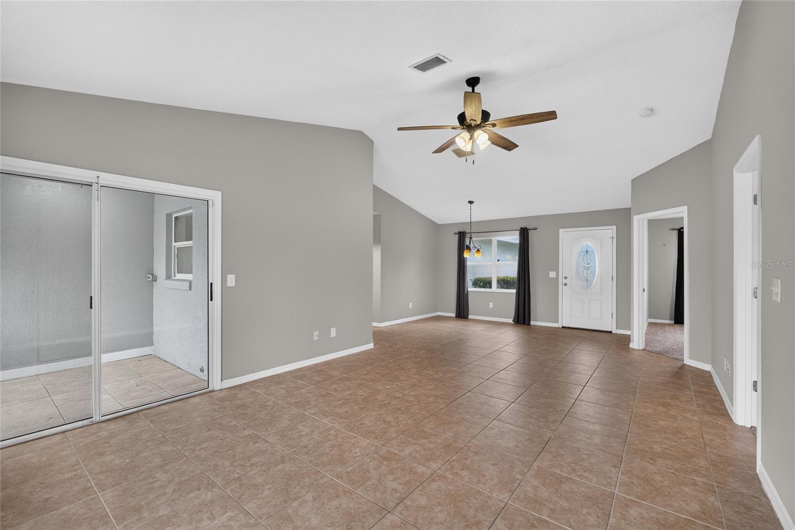 Living/Dining Area - 39 FISCHER LN, PALM COAST