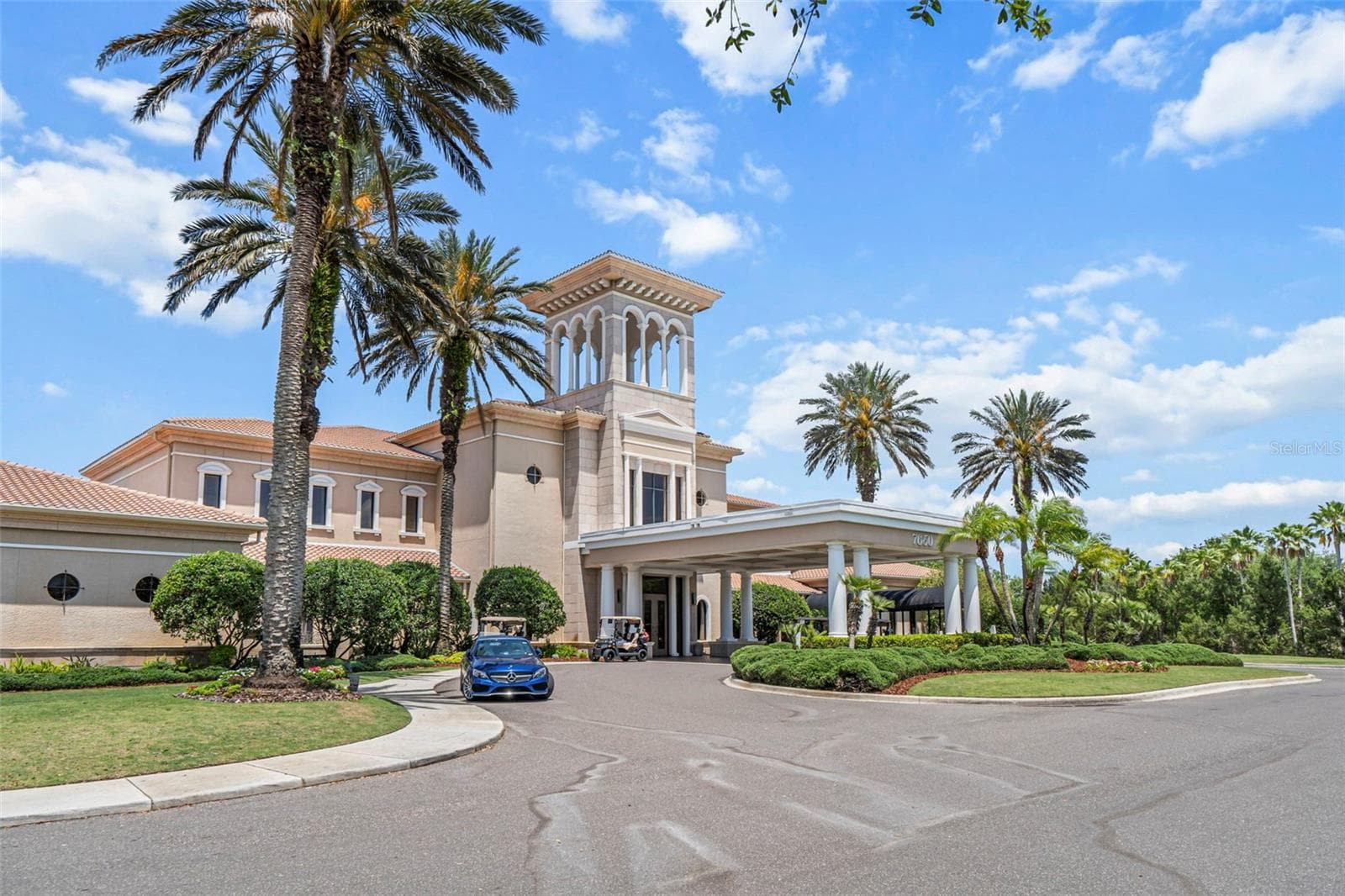 Explore the golf and social opportunities at nearby Lakewood Ranch Golf & Country Club. Separate membership required. - 8432 MIRAMAR WAY, LAKEWOOD RANCH