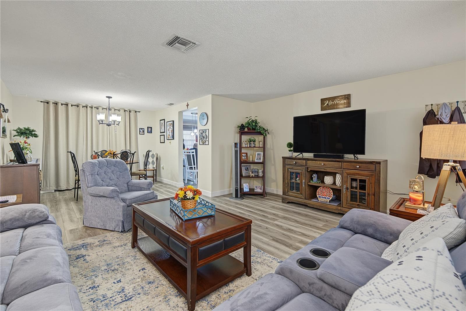 Single Family Residence at 7512 HOLLY LAKE LN, NEW PORT RICHEY, photo 6 of 36