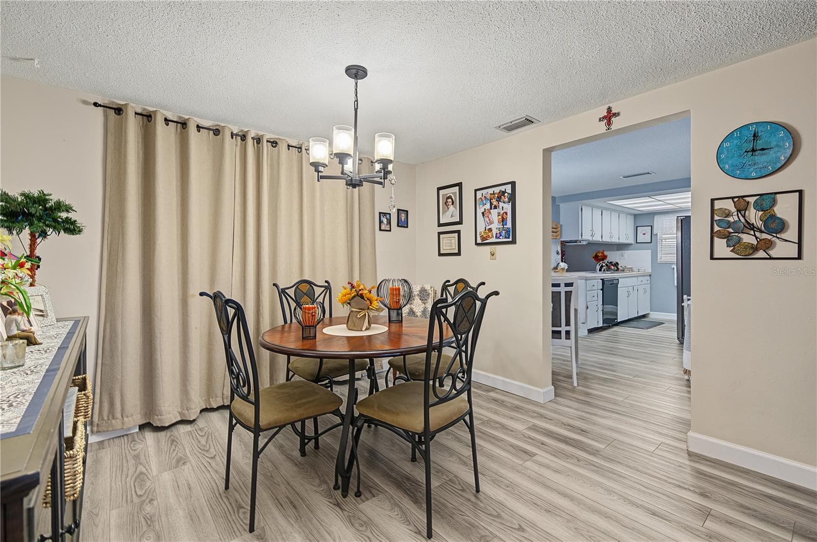 Single Family Residence at 7512 HOLLY LAKE LN, NEW PORT RICHEY, photo 7 of 36