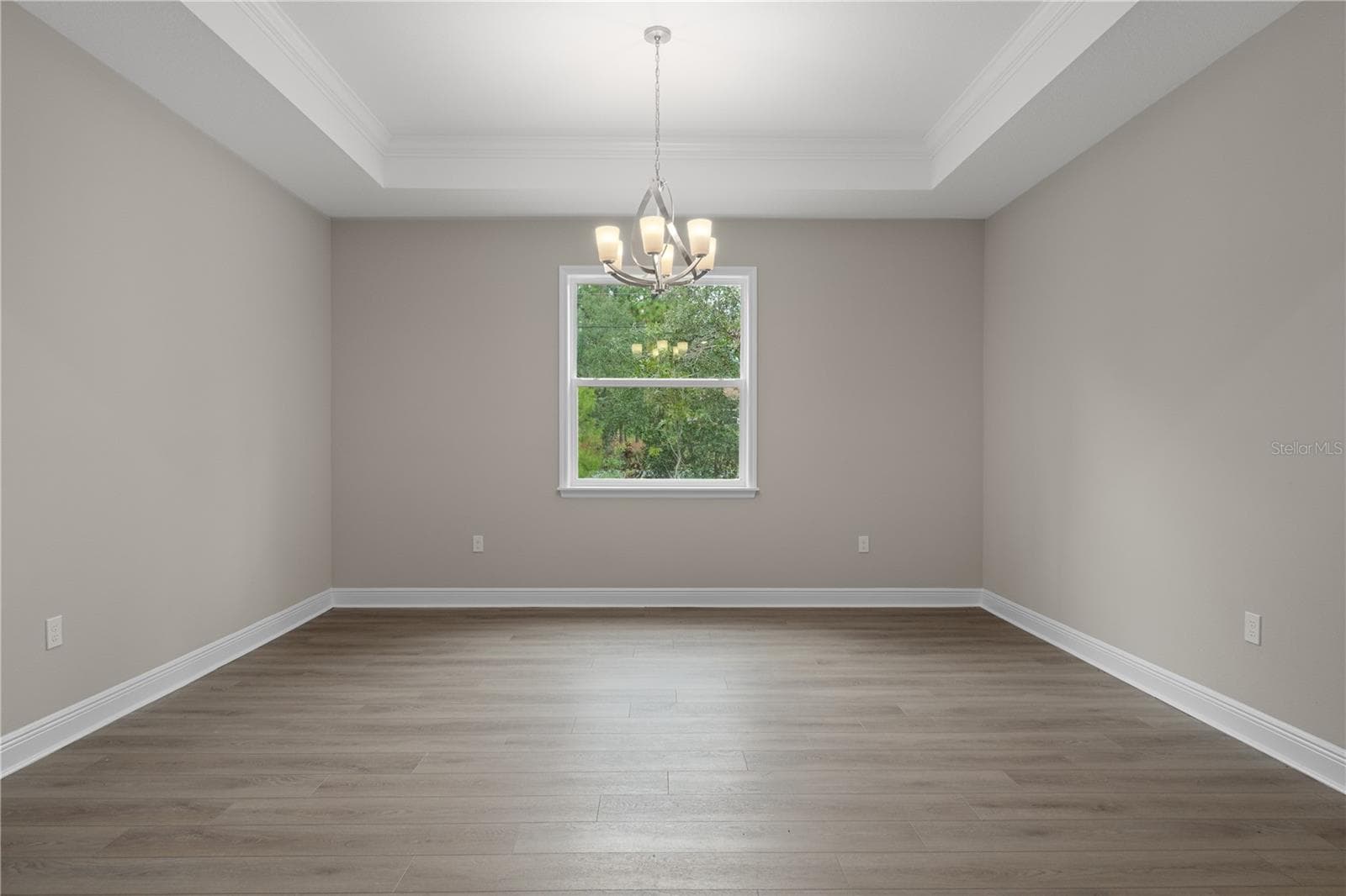 Single Family Residence at 3339 W VILLANOVA CT, BEVERLY HILLS, photo 22 of 149
