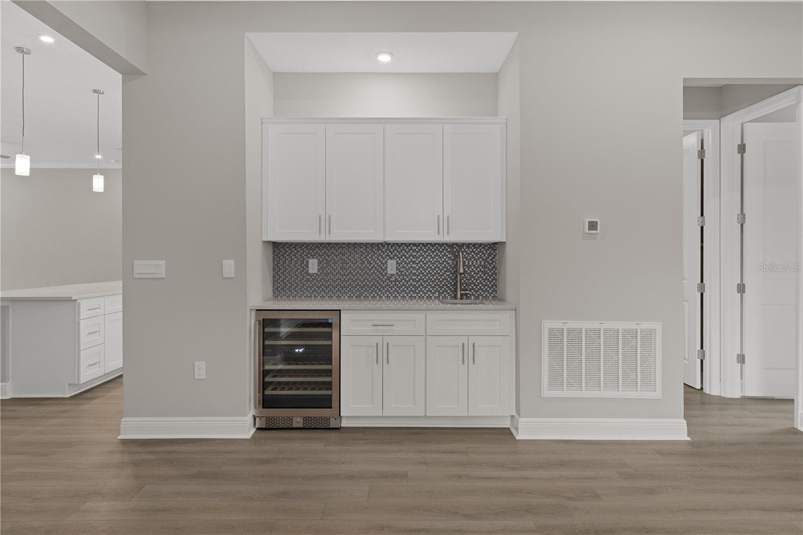 Single Family Residence at 3339 W VILLANOVA CT, BEVERLY HILLS, photo 28 of 149